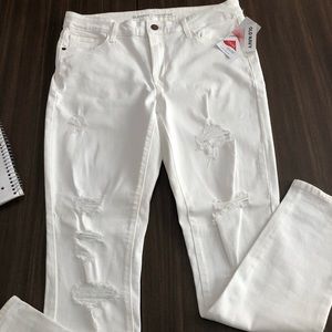 Bright white distressed denim/jegging